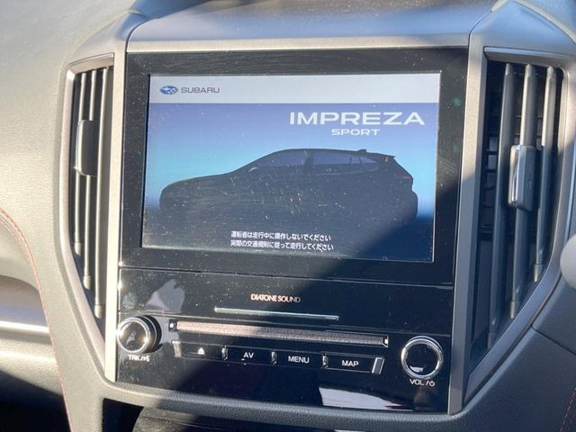 �y���[�J�[�����i�r�z�C���e���A�ɗn�����ރX�^�C���b�V���ȁu��p�݌v�v���[�J�[�i�r�𑕔��􎋔F���⑀�쐫�ȂǊ�{���\�ɂ��D��A���㎿�ȃJ�[���C�t�����y���݂��������܂��B