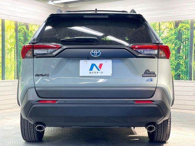 安心の最長10年・走行無制限保証(有償)をご用意。保証内容も充実はもちろん、無料点検&オイル交換や、年中無休の全国・24時間ロードサービスも付帯されておりますのでご安心下さい。