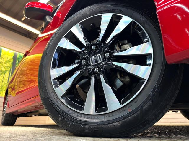 �y����15�C���`�A���~�z�C�[���z�O�ςɃ}�b�`���������A���~�z�C�[���𑕒����Ă���܂��B�e��ЊO�A���~�z�C�[����A�X�^�b�h���X�^�C�����戵�����Ă���܂��B���񂲑��k����������