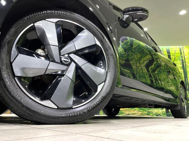 �y����17�C���`�A���~�z�C�[���z�O�ςɃ}�b�`���������A���~�z�C�[���𑕒����Ă���܂��B�e��ЊO�A���~�z�C�[����A�X�^�b�h���X�^�C�����戵�����Ă���܂��B���񂲑��k����������