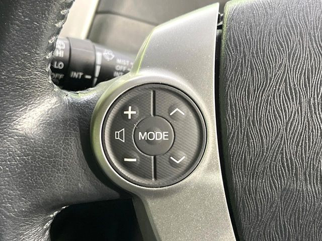 【ステアリングスイッチ】運転中、前方から目線をそらすことなく、オーディオ等の操作が可能な便利機能!安心&快適なドライブを演出してくれます♪