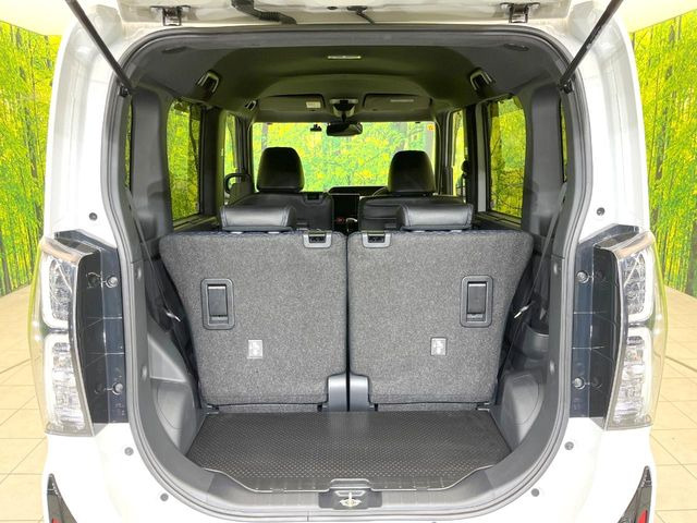 ���i�̂���������ʋ΁A���}���ɏ\���ȉ׎��X�y�[�X���m�ۂ��Ă���܂��B�Z�J���h�V�[�g��|���ƁA�傫�ȉו��̐ύڂ��\�ł���