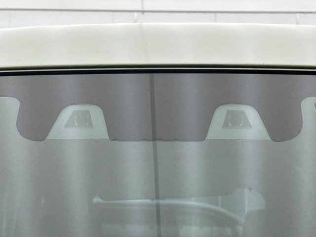 �y�X�Y�L �Z�[�t�e�B�T�|�[�g�z���s���ɑO���̎ԗ�����F�����A�Փ˂������Ȏ��͌x��ƃu���[�L�ŏՓˉ���Ɣ�Q�y�����A�V�X�g�B�����S�Ƀh���C�u�����y���݂��������܂��B