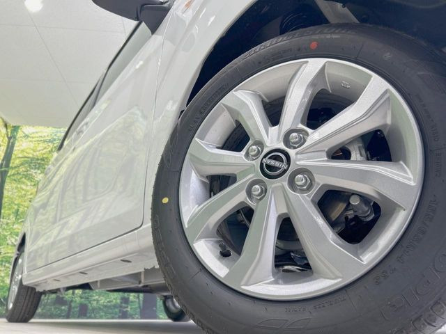 �y����14�C���`�A���~�z�C�[���z�O�ςɃ}�b�`���������A���~�z�C�[���𑕒����Ă���܂��B�e��ЊO�A���~�z�C�[����A�X�^�b�h���X�^�C�����戵�����Ă���܂��B���񂲑��k����������