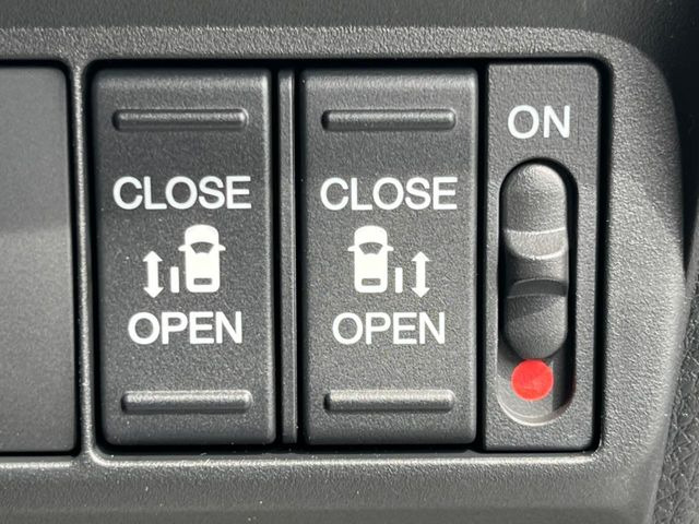 フリード1.5 e:HEV クロスター