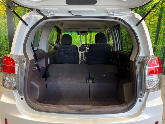 ���i�̂���������ʋ΁A���}���ɏ\���ȉ׎��X�y�[�X���m�ۂ��Ă���܂��B�Z�J���h�V�[�g��|���ƁA�傫�ȉו��̐ύڂ��\�ł���