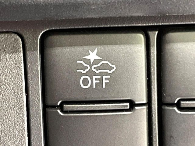 �y�X�}�[�g�A�V�X�g�z���s���ɑO���̎ԗ�����F�����A�Փ˂������Ȏ��͌x��ƃu���[�L�ŏՓˉ���Ɣ�Q�y�����A�V�X�g�B�����S�Ƀh���C�u�����y���݂��������܂��B