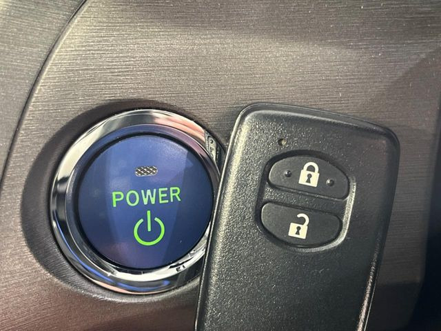 �y�X�}�[�g�L�[�z�J�o����|�P�b�g�ɓ��ꂽ�܂܂ł��h�A�̎{���E�������\�ȃX�}�[�g�L�[�𑕔��B�G���W���̃I���E�I�t�����J�M�����o���K�v����������Ƃ��Ă��֗��ł���