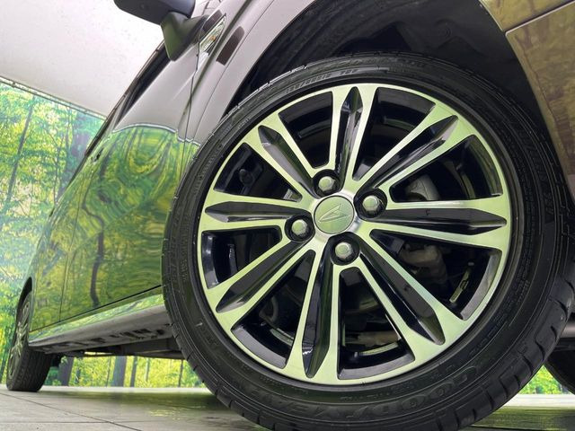 �y����15�C���`�A���~�z�C�[���z�O�ςɃ}�b�`���������A���~�z�C�[���𑕒����Ă���܂��B�e��ЊO�A���~�z�C�[����A�X�^�b�h���X�^�C�����戵�����Ă���܂��B���񂲑��k����������