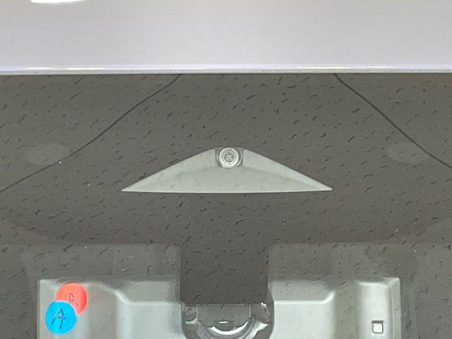 �y�C���e���W�F���g�G�}�[�W�F���V�[�u���[�L�z�t�����g�J�����őO���̎ԗ�����s�҂����m�B�Փ˂������Ȏ��͏Փ˔�Q�y���u���[�L���쓮�A�Փˉ�����T�|�[�g�B�����S�Ƀh���C�u�����y���݂��������܂��B