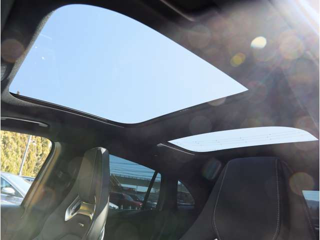 GLAクラスAMG GLA35 4マチック (BSG搭載モデル) 4WD