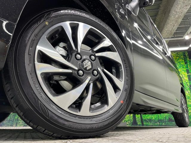 �y����15�C���`�A���~�z�C�[���z�O�ςɃ}�b�`���������A���~�z�C�[���𑕒����Ă���܂��B�e��ЊO�A���~�z�C�[����A�X�^�b�h���X�^�C�����戵�����Ă���܂��B���񂲑��k����������