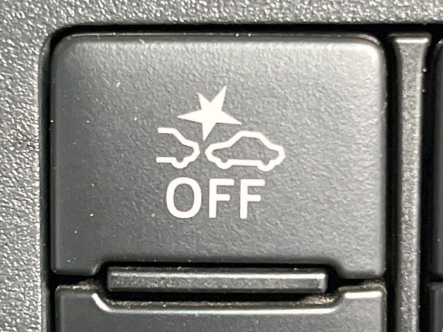 �y�X�}�[�g�A�V�X�g�z���s���ɑO���̎ԗ�����F�����A�Փ˂������Ȏ��͌x��ƃu���[�L�ŏՓˉ���Ɣ�Q�y�����A�V�X�g�B�����S�Ƀh���C�u�����y���݂��������܂��B