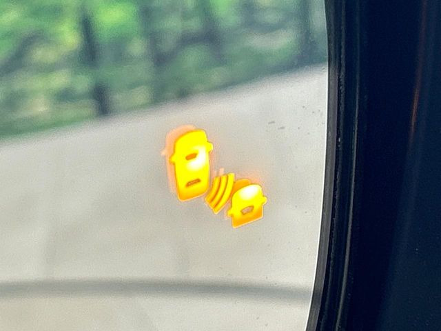 �y������p���m�z���s���A�h�A�~���[�̎��p�ɂȂ�₷���ӏ��Ɍ㑱�Ԃ��ڋ߂���ƃT�C�h�~���[�t�߂Ɍx����\���A�h���C�o�[�ɒ��ӊ��N�����Ă���܂��B