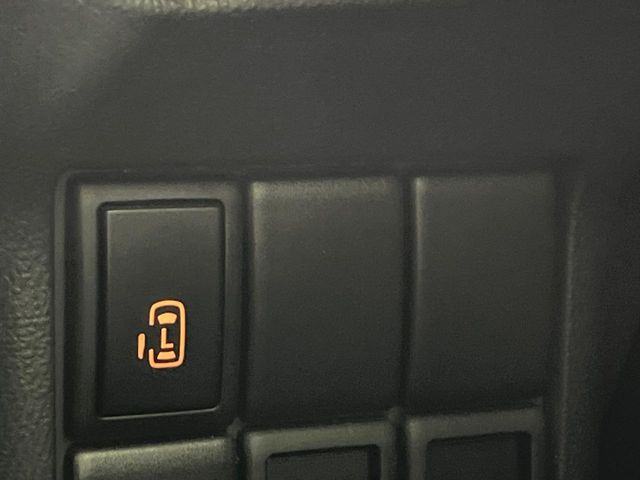 �y�p���[�X���C�h�h�A�z�X�}�[�g�L�[��^�]�Ȃ̃X�C�b�`�ŃX���C�h�h�A�̊J���\���d��������͂����ăh�A���J����K�v�������A���������q�l�ł��A�d���ו��������Ă��鎞�����N�ɊJ���߂ł��܂���