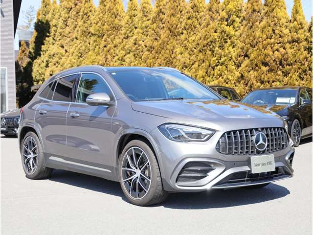 GLAクラスAMG GLA35 4マチック (BSG搭載モデル) 4WD