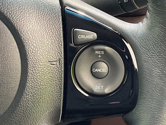 �y�N���[�Y�R���g���[���z�������H�����N���N���s�B�A�N�Z���𗣂��Ă���葬�x�ő��s���ł��A�������^�]���̕��S���y��!�����E�������ȒP�ȃX�C�b�`����Œ����ł��܂��B