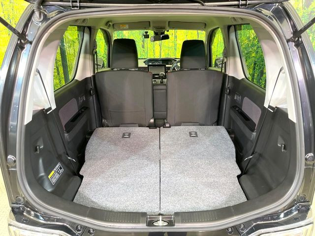 ���i�̂���������ʋ΁A���}���ɏ\���ȉ׎��X�y�[�X���m�ۂ��Ă���܂��B�Z�J���h�V�[�g��|���ƁA�傫�ȉו��̐ύڂ��\�ł���