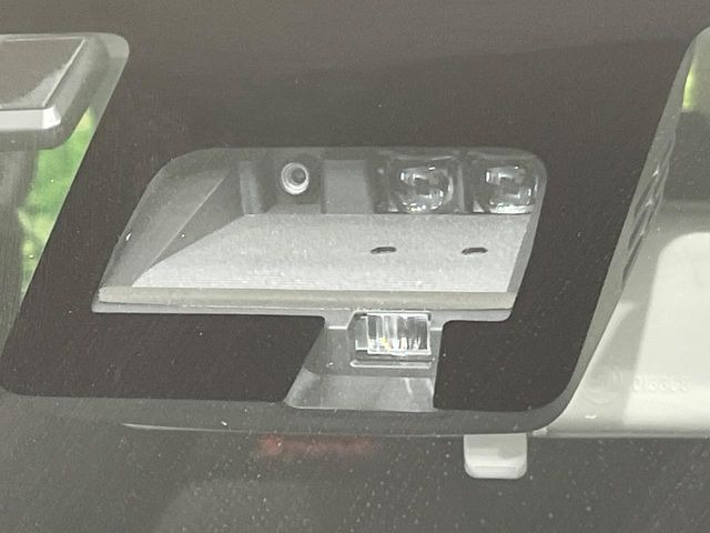 �y�X�Y�L �Z�[�t�e�B�T�|�[�g�z���s���ɑO���̎ԗ�����F�����A�Փ˂������Ȏ��͌x��ƃu���[�L�ŏՓˉ���Ɣ�Q�y�����A�V�X�g�B�����S�Ƀh���C�u�����y���݂��������܂��B