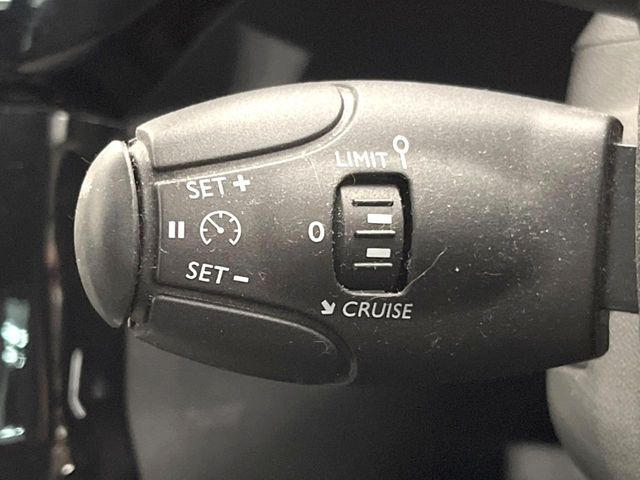 ���I�[�g�N���[�Y�R���g���[��:�������H�⎩���Ԑ�p���H���ɂāA�葬���q���\�ƂȂ�֗��ȋ@�\�ł��B�������ړ��̍ۂł����ɂ����֗��ɂ��g�����������܂���