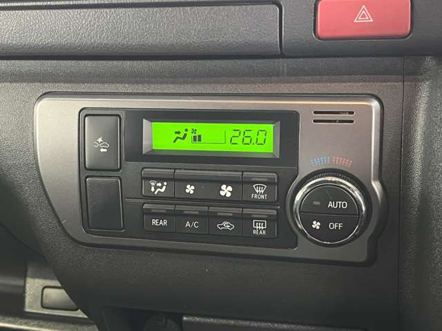 車両や歩行者を検知して、警告音と共に衝突回避や衝突時の被害軽減を支援します!