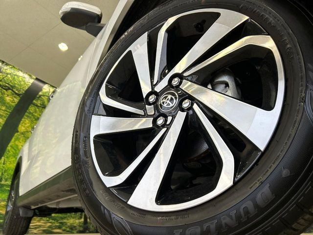 �y����17�C���`�A���~�z�C�[���z�O�ςɃ}�b�`���������A���~�z�C�[���𑕒����Ă���܂��B�e��ЊO�A���~�z�C�[����A�X�^�b�h���X�^�C�����戵�����Ă���܂��B���񂲑��k����������