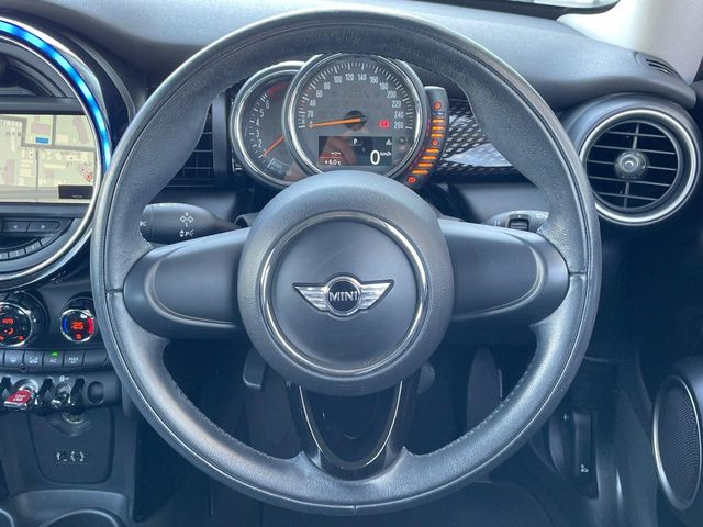 ���n���h�����̃X�������Ȃ��A���ꂢ�ȏ�Ԃ��ێ����Ă���܂��B�e�X�C�b�`���̓�����m�F�ς݂ł��B