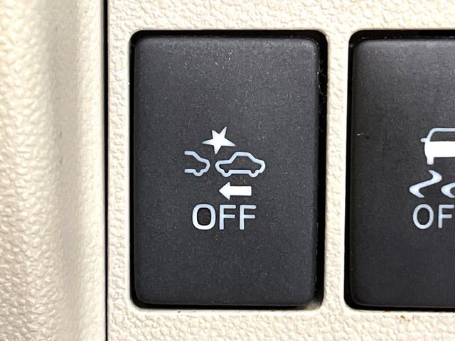 【スマートアシスト】走行中に前方の車両等を認識し、衝突しそうな時は警報とブレーキで衝突回避と被害軽減をアシスト。より安全にドライブをお楽しみいただけます。