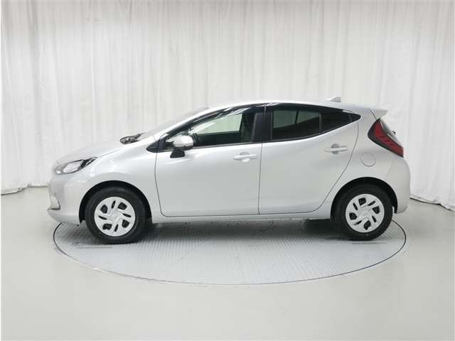 アクア1.5 G E-Four 4WD