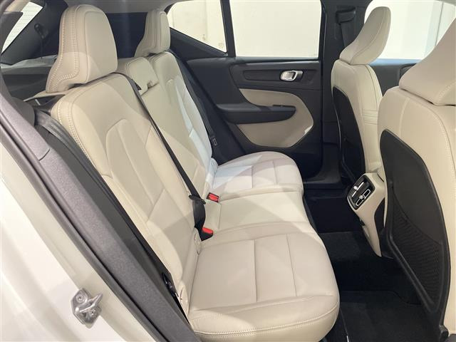 XC40T5 AWD インスクリプション 4WD