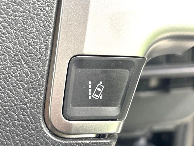 �y���[���g���[�V���O�A�V�X�g�z�������H���s���A�Ԑ�����͂ݏo�������ɂȂ�ƃ��[���̒����𑖂�悤�ɃX�e�A�����O������A�V�X�g�B�����S�ȉ^�]���T�|�[�g���Ă���܂�!