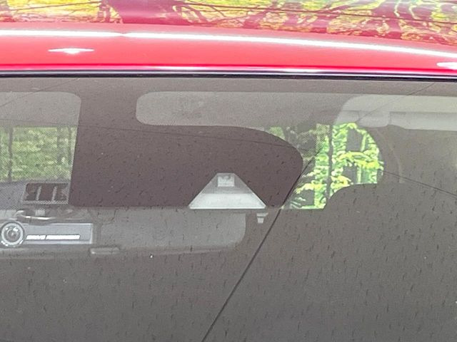 �y�C���e���W�F���g�G�}�[�W�F���V�[�u���[�L�z�t�����g�J�����őO���̎ԗ�����s�҂����m�B�Փ˂������Ȏ��͏Փ˔�Q�y���u���[�L���쓮�A�Փˉ�����T�|�[�g�B�����S�Ƀh���C�u�����y���݂��������܂��B