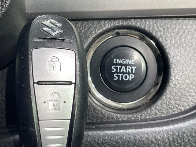 �y�L�[���X�X�^�[�g�V�X�e���z�J�o����|�P�b�g�ɓ��ꂽ�܂܂ł��h�A�̎{���E�������\�ȃX�}�[�g�L�[�𑕔��B�G���W���̃I���E�I�t�����J�M�����o���K�v����������Ƃ��Ă��֗��ł���