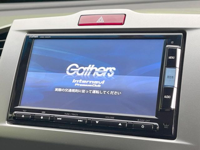 �y�����i�r�z�l�C�̏����i�r�𑕔����Ă���܂��B�i�r�̎g���₷���͂������A�I�[�f�B�I�@�\���[��!�L�����v�◷�s�͂������A�ʋ΂┃�����ȂǕ��i�̃h���C�u���y�����Ȃ�͂���