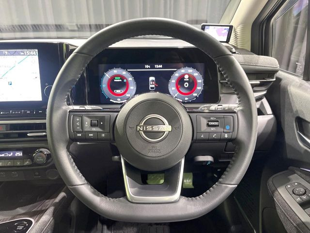 �y�����v�����X�e�A�����O�z�㎿�Ȋv���g�p���邱�ƂŁA��ɂ����������݂ƂĂ��^�]���₷���n���h���ł���