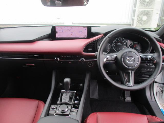 MAZDA3ファストバック2.0 20S ツーリング 4WD