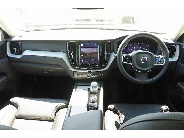 XC60ウルトラ B5 AWD 4WD