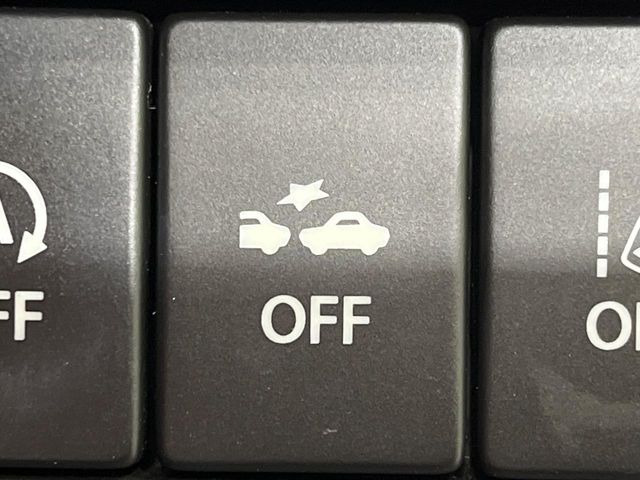 �y�X�Y�L �Z�[�t�e�B�T�|�[�g�z���s���ɑO���̎ԗ�����F�����A�Փ˂������Ȏ��͌x��ƃu���[�L�ŏՓˉ���Ɣ�Q�y�����A�V�X�g�B�����S�Ƀh���C�u�����y���݂��������܂��B