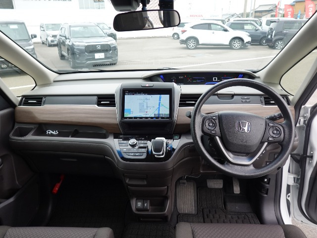 フリード+1.5 ハイブリッド G