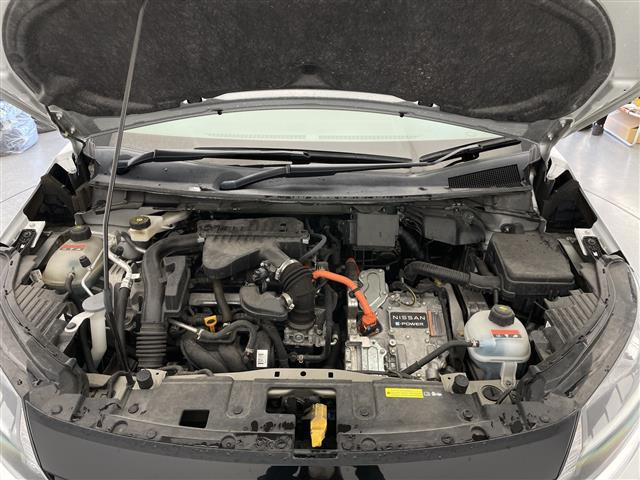 ノート1.2 X FOUR 4WD