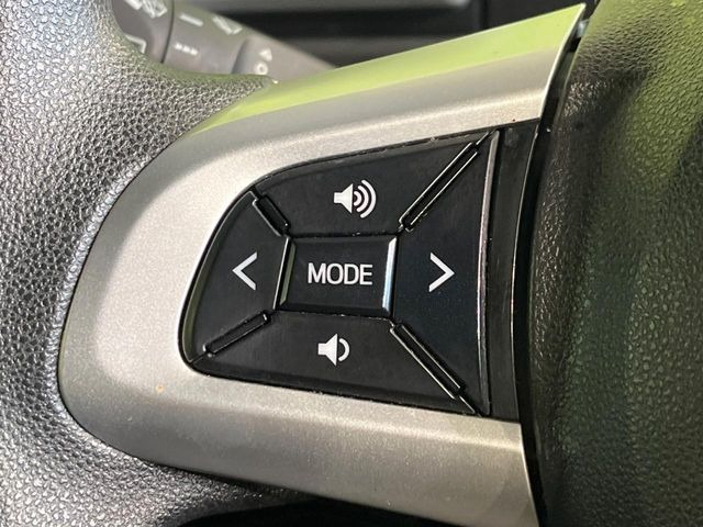 �y�X�e�A�����O�X�C�b�`�z�^�]���A�O������ڐ������炷���ƂȂ��A�I�[�f�B�I���̑��삪�\�ȕ֗��@�\!���S&���K�ȃh���C�u�����o���Ă���܂���