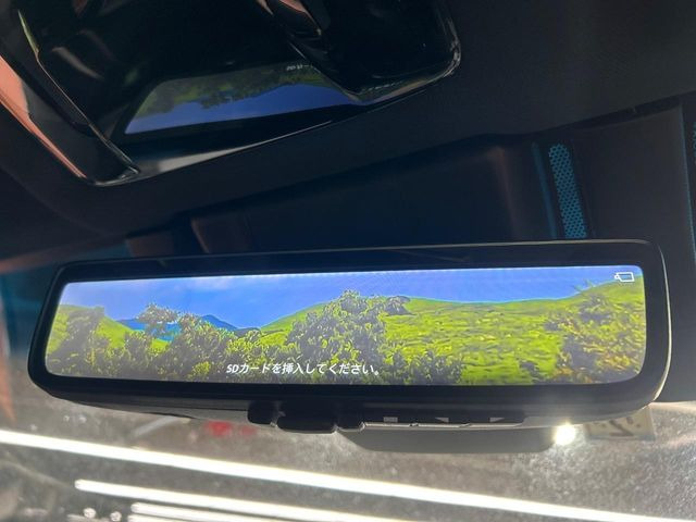 �y�f�W�^���C���i�[�~���[�z�J�������B�e�����ԗ�����̉f�������[���~���[���ɕ\���B�N���A�Ȏ��E�ŏ󋵂̊m�F���\�ł�!���h�����R�@�\�����p�ɂ͕ʓrSD�J�[�h�����p�ӂ��������ꍇ������܂��B