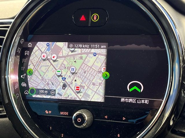 �������i�r:��̊��̂���i�r�́A����������ԓ������o���Ă���܂��B�I�[�f�B�I�@�\���[�����Ă���܂��̂ŁA�^�]�����y���߂܂���