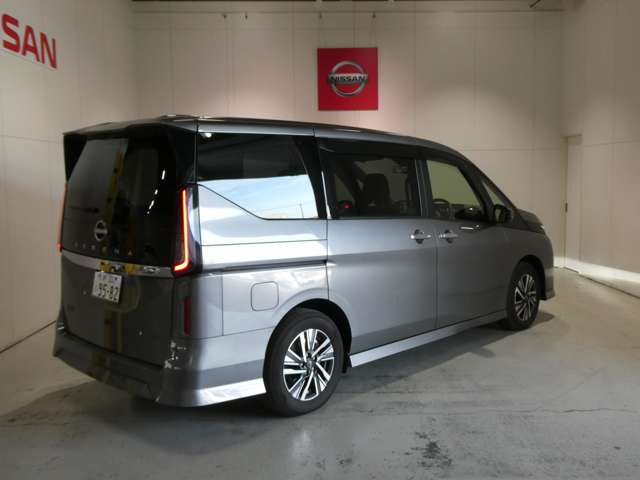 セレナ1.4 e-POWER ハイウェイスターV