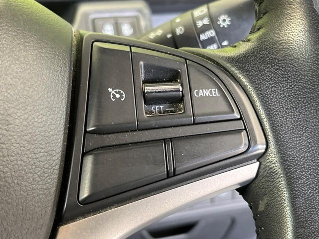 �y�N���[�Y�R���g���[���z�������H�����N���N���s�B�A�N�Z���𗣂��Ă���葬�x�ő��s���ł��A�������^�]���̕��S���y��!�����E�������ȒP�ȃX�C�b�`����Œ����ł��܂��B