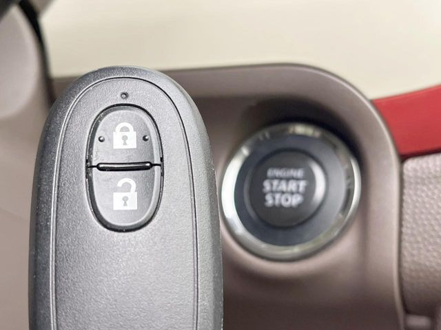 �y�L�[���X�X�^�[�g�V�X�e���z�J�o����|�P�b�g�ɓ��ꂽ�܂܂ł��h�A�̎{���E�������\�ȃX�}�[�g�L�[�𑕔��B�G���W���̃I���E�I�t�����J�M�����o���K�v����������Ƃ��Ă��֗��ł���