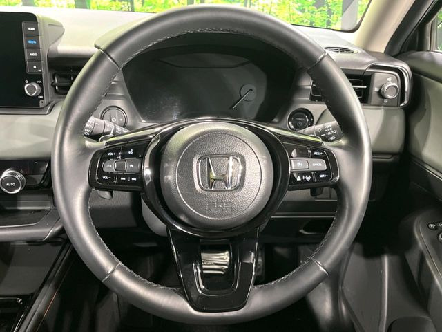 【ステアリングスイッチ】運転中、前方から目線をそらすことなく、オーディオ等の操作が可能な便利機能!安心&快適なドライブを演出してくれます♪