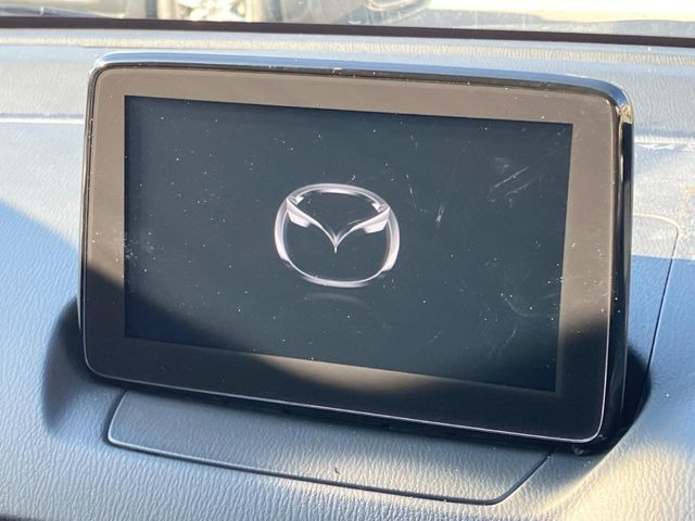 �y�}�c�_�R�l�N�g�i�r�z�ԓ��̕��͋C�Ƀ}�b�`������̌^�^�C�v�̃i�r�B�e����q�ݒ��Bluetooth�Đ����A�l�X�ȋ@�\���y���߂܂��B�����I�ȃ_�C�������삪�\�ŁA�g��������ǍD�ł��B