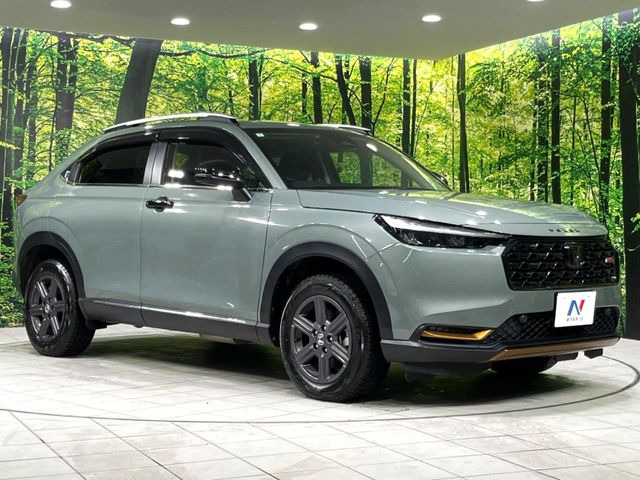 高透明度のガラス皮膜で撥水はもちろん、上質なツヤ・光沢を実現。紫外線や酸性雨から大切な愛車を保護し、色あせ・劣化を防止。「弾スプラッシュコート」、「弾プリミッサコート」からお選びいただけます。