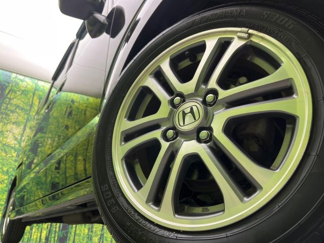 �y����14�C���`�A���~�z�C�[���z�O�ςɃ}�b�`���������A���~�z�C�[���𑕒����Ă���܂��B�e��ЊO�A���~�z�C�[����A�X�^�b�h���X�^�C�����戵�����Ă���܂��B���񂲑��k����������